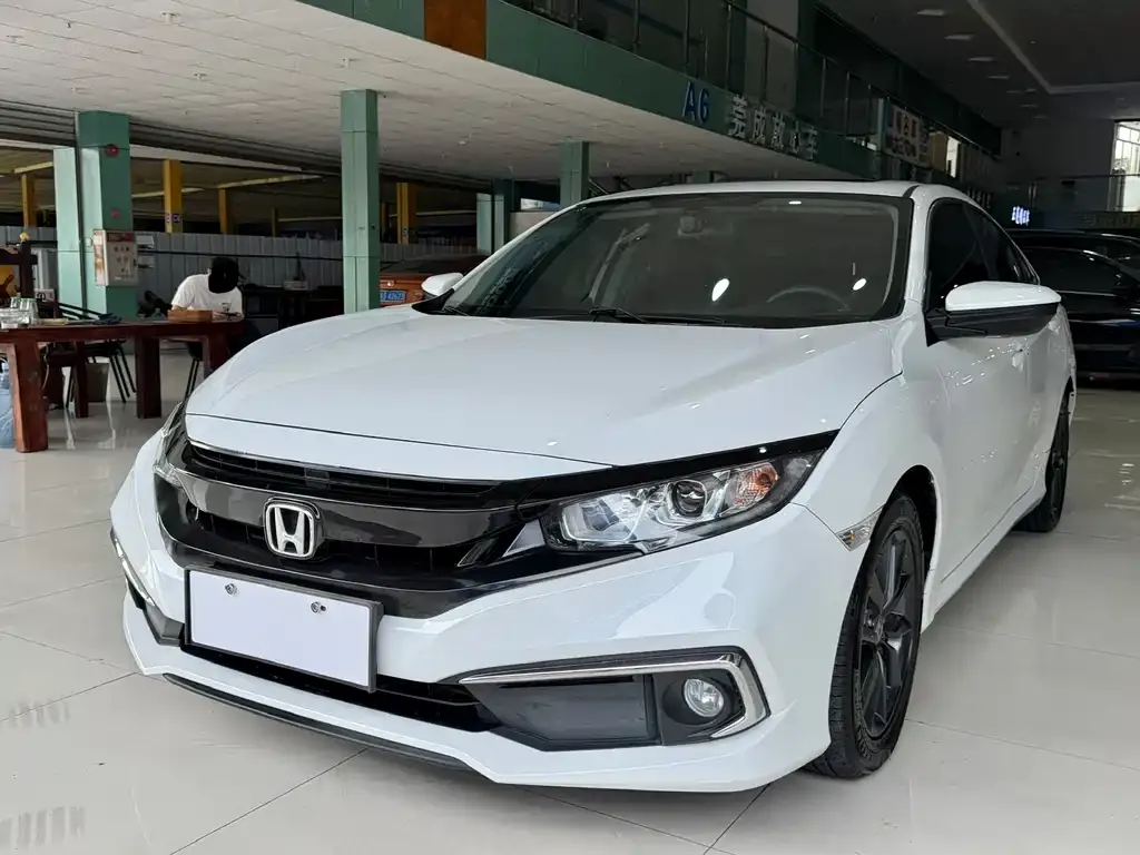 Honda Civic — фото 1