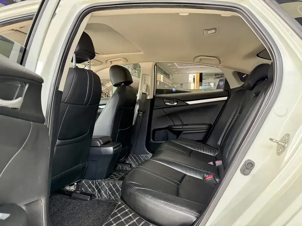 Honda Civic — фото 6