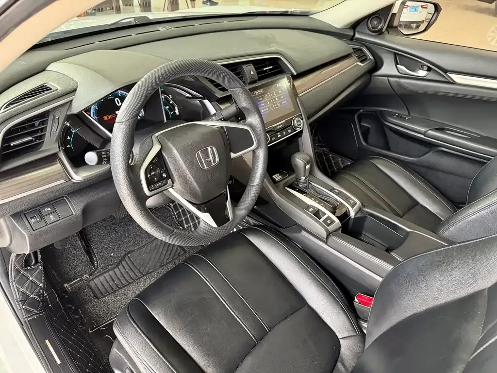 Honda Civic — фото 10