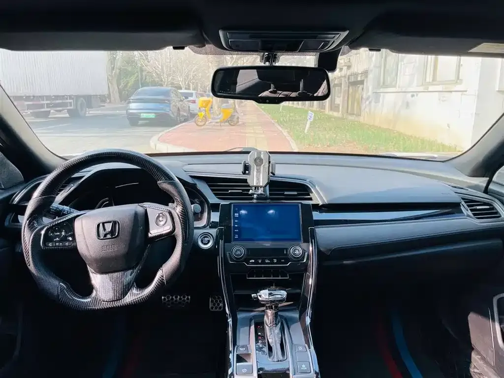 Honda Civic — фото 5
