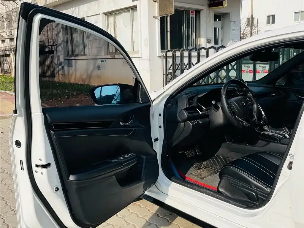 Honda Civic — фото 9