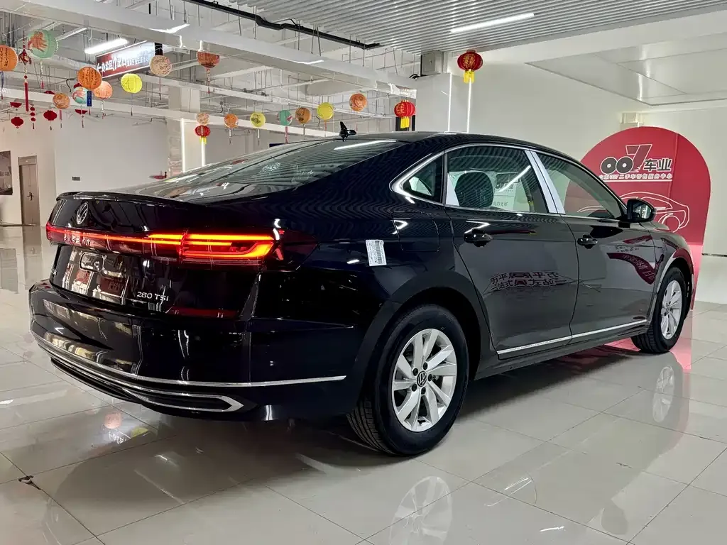 Volkswagen Passat — фото 9