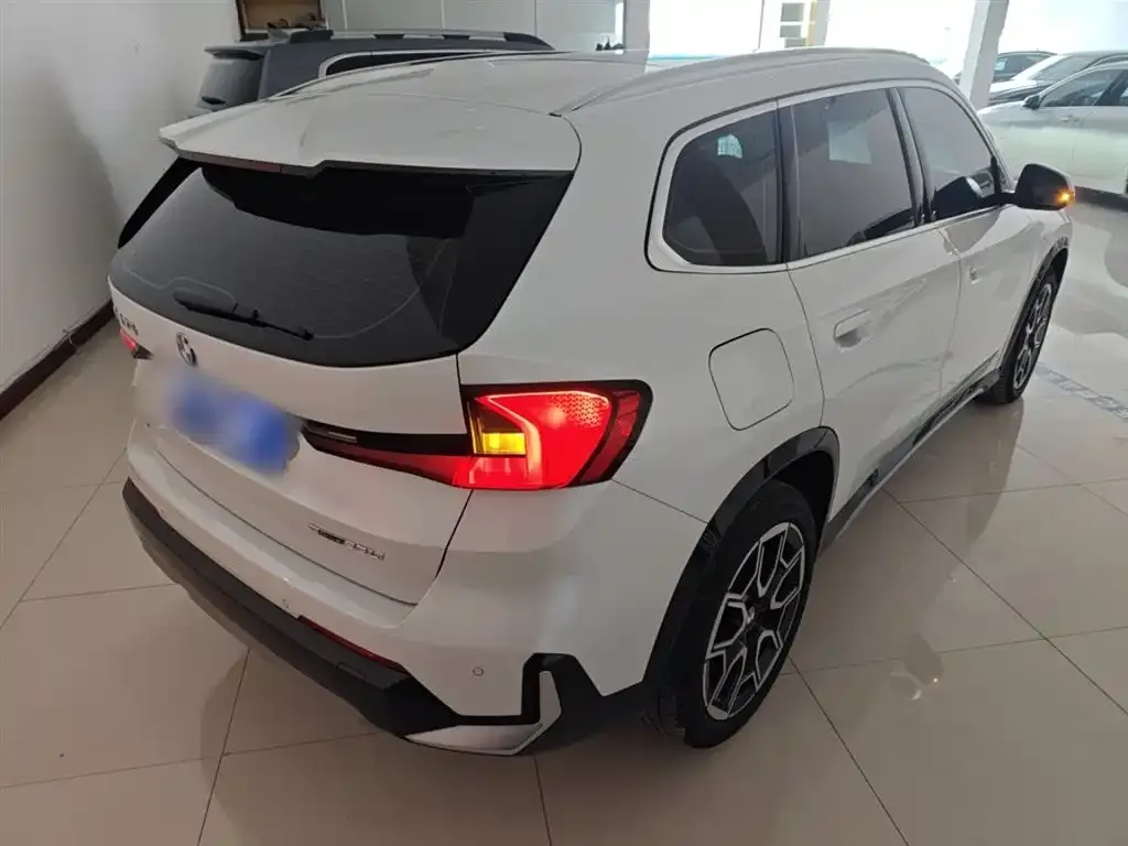 BMW X1 — фото 2