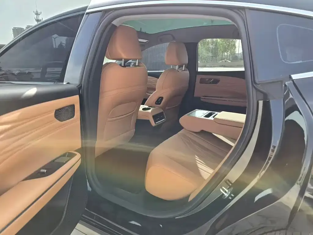 Geely Galaxy Xingyao 8 2025 из CN, фото 2