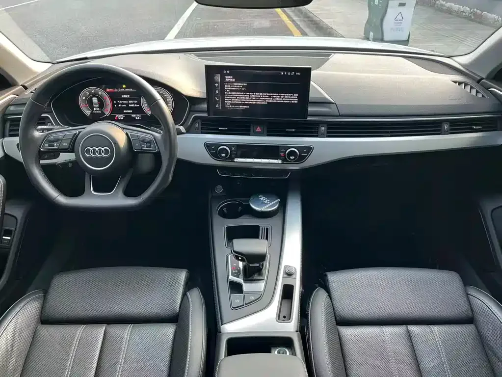 Audi A4L 2022 из CN, фото 3