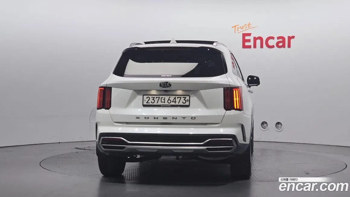 Kia Sorento — фото 9