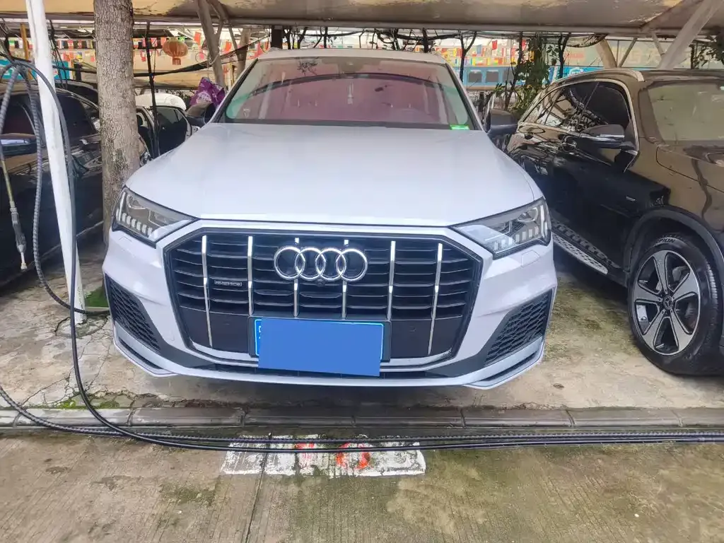 Audi Q7 — фото 9