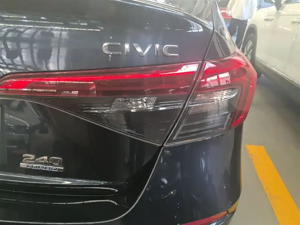 Honda Civic — фото 6