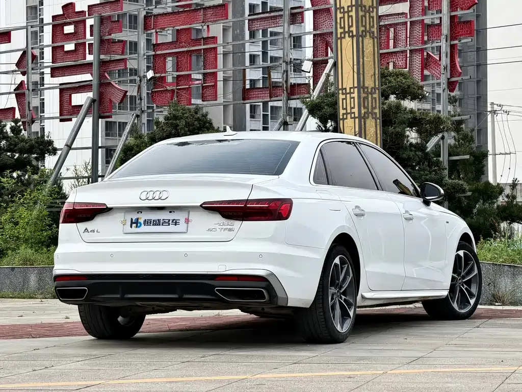 Audi A4L — фото 3