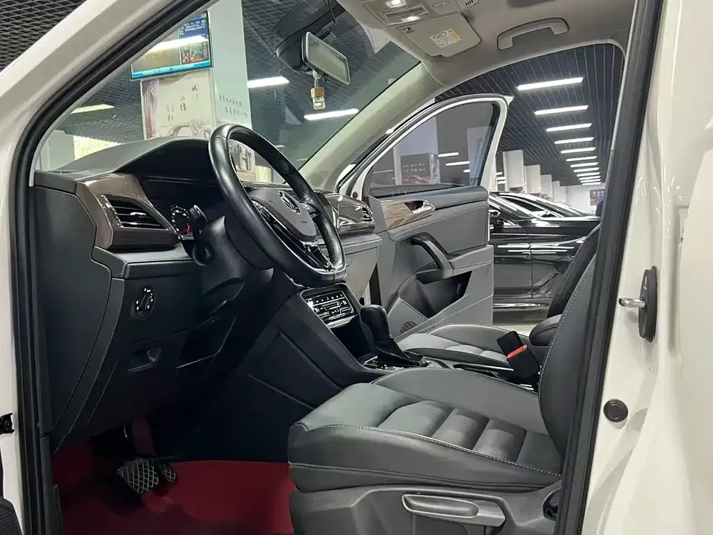 Volkswagen Tharu 2021 из CN, фото 7