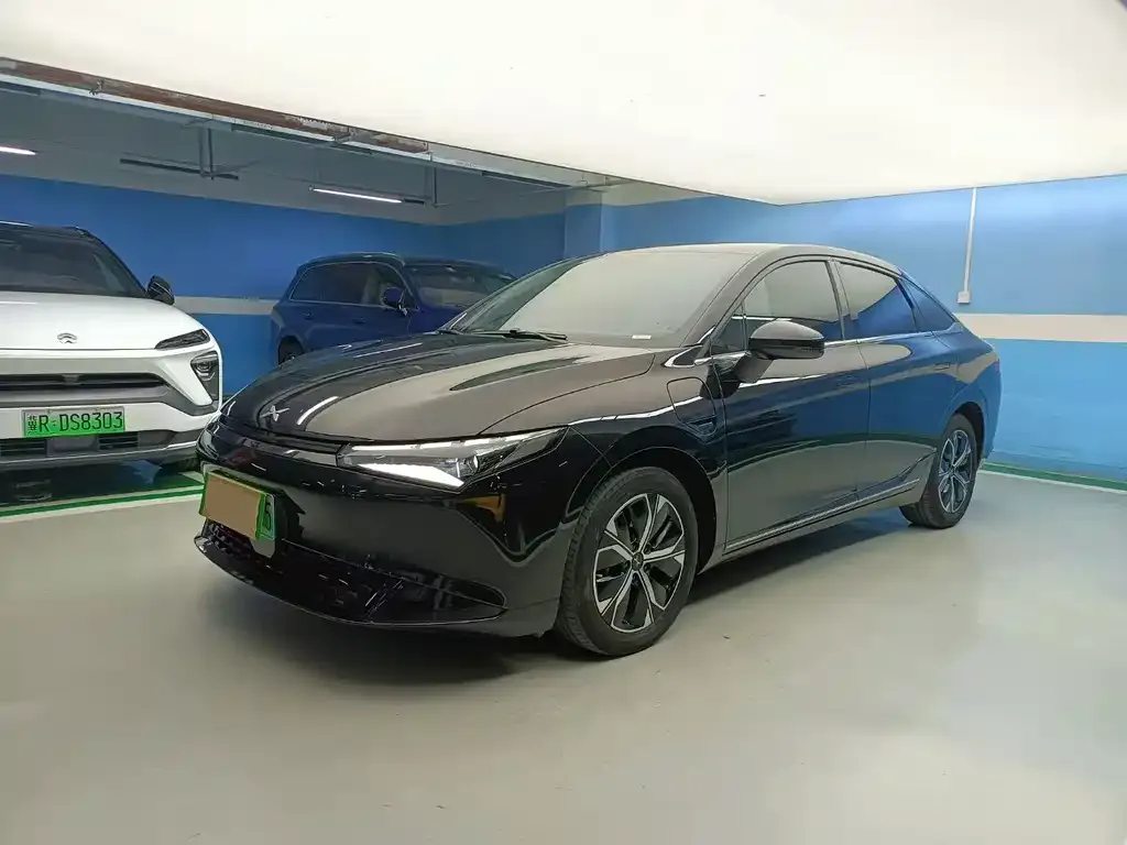 XPeng P5
