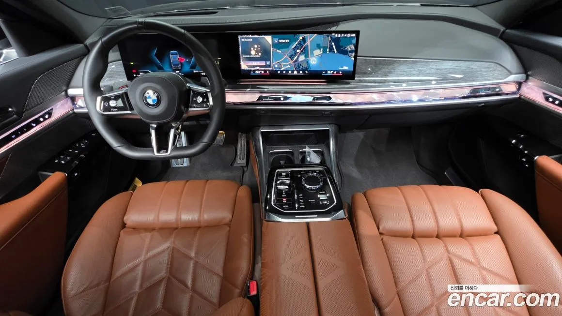 BMW 7-Series — фото 10