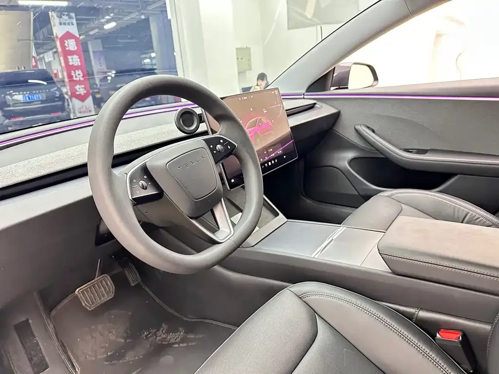 Tesla Model 3 — фото 5
