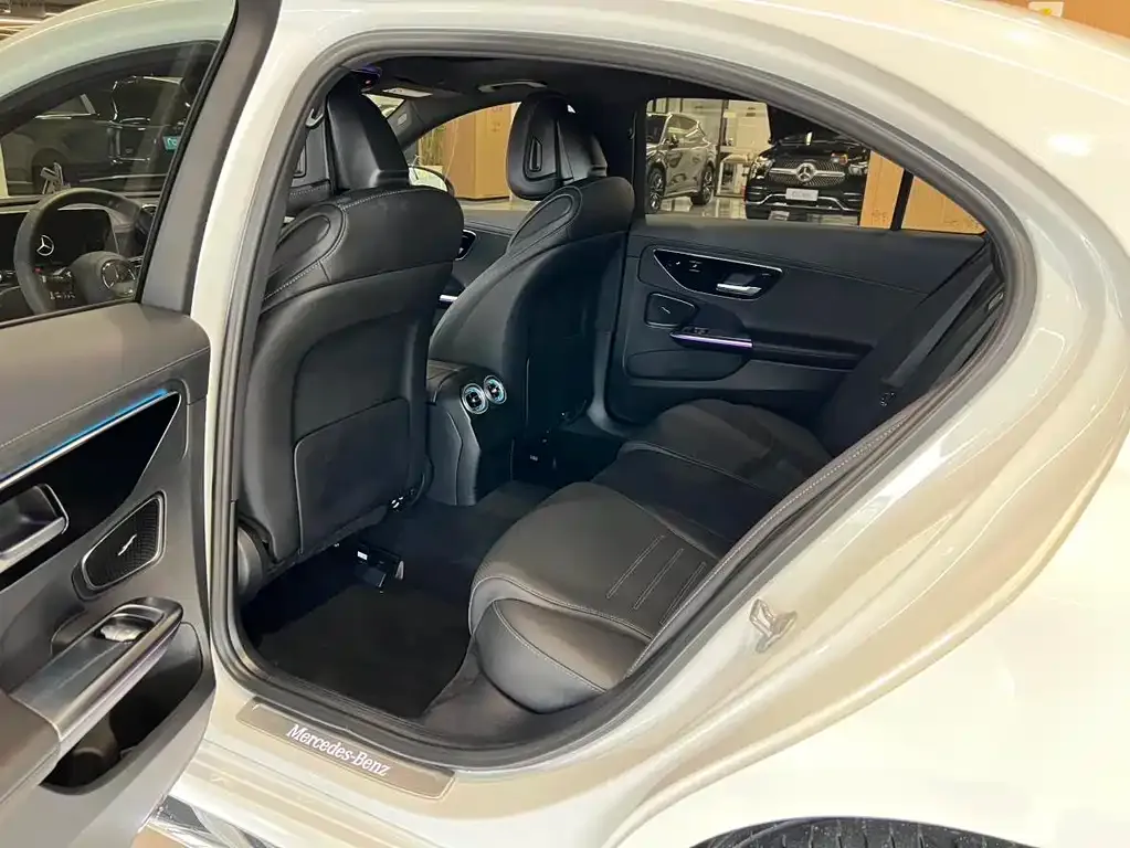 Mercedes-Benz C-Class 2023 из CN, фото 8
