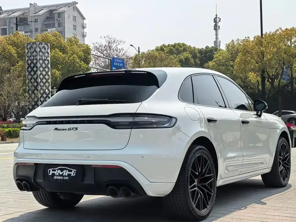 Porsche Macan — фото 10
