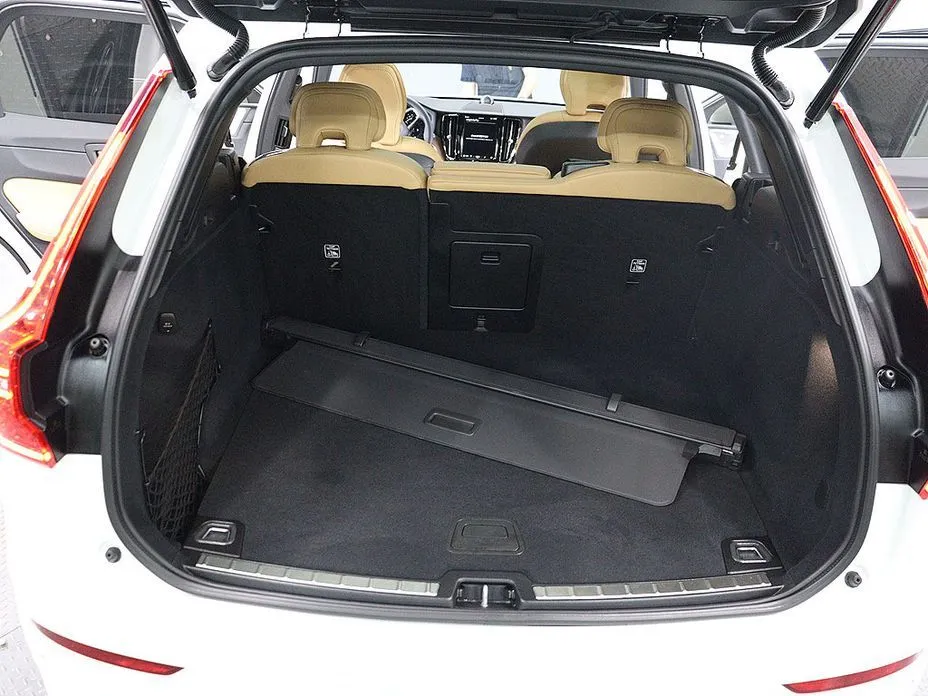 Volvo XC60 2025 из KR, фото 10