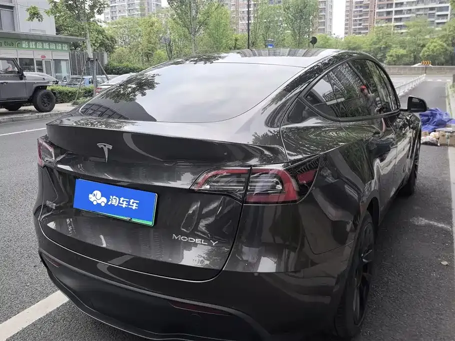 Tesla Model Y — фото 7
