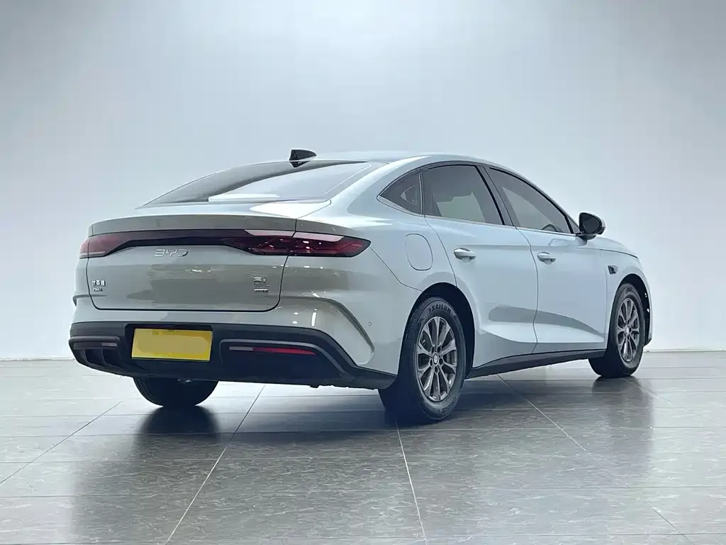BYD Qin L — фото 9