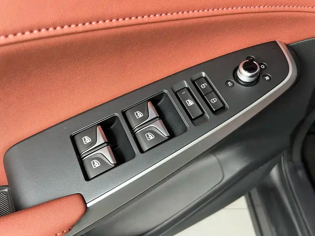 Changan CS75PLUS — фото 9