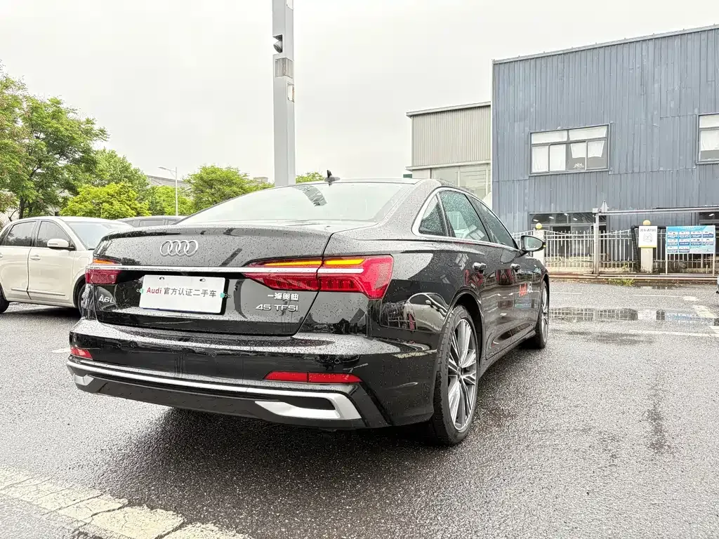 Audi A6L — фото 4