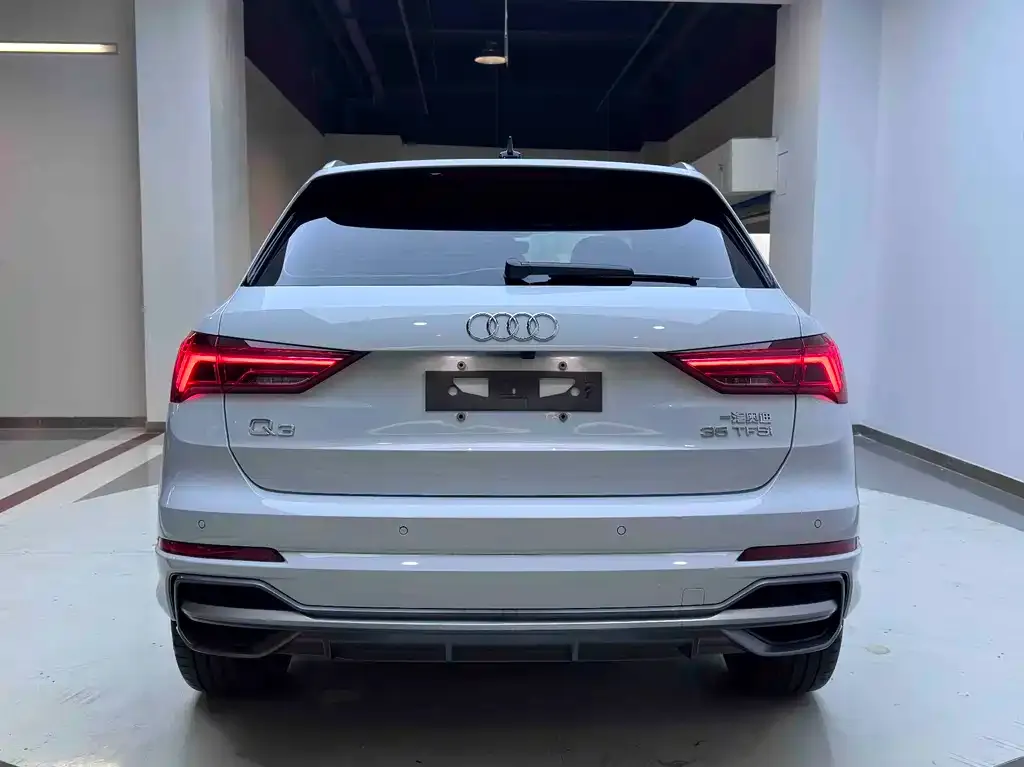 Audi Q3 — фото 6