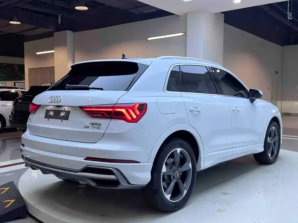 Audi Q3 — фото 5