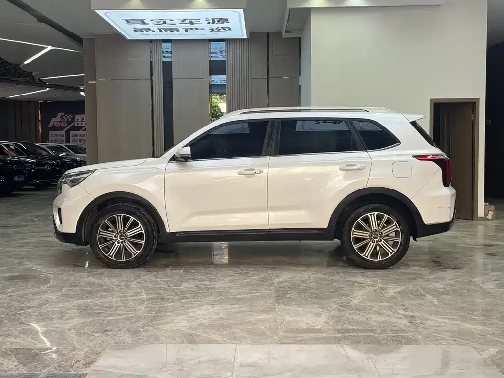 Kia Sportage — фото 7