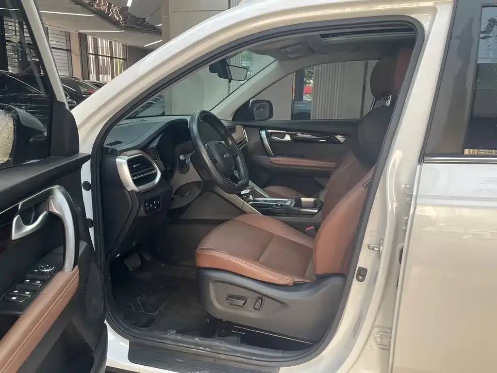 Kia Sportage — фото 6