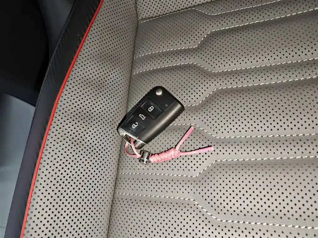 Volkswagen Tiguan X 2022 из CN, фото 9