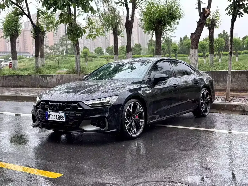 Audi A7L — фото 1