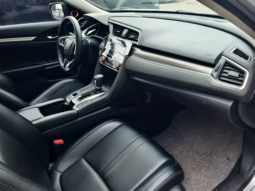 Honda Civic — фото 10