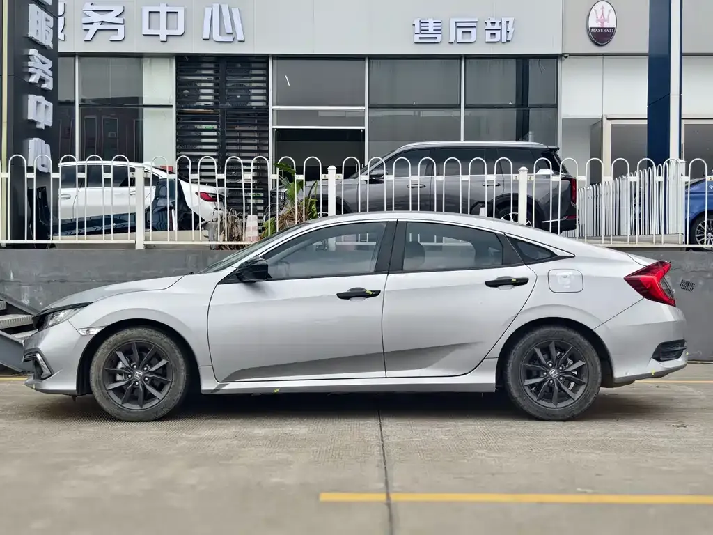 Honda Civic — фото 4