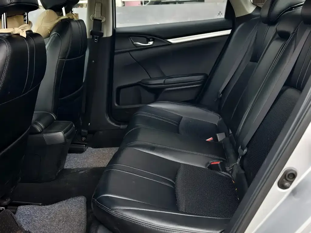 Honda Civic — фото 5