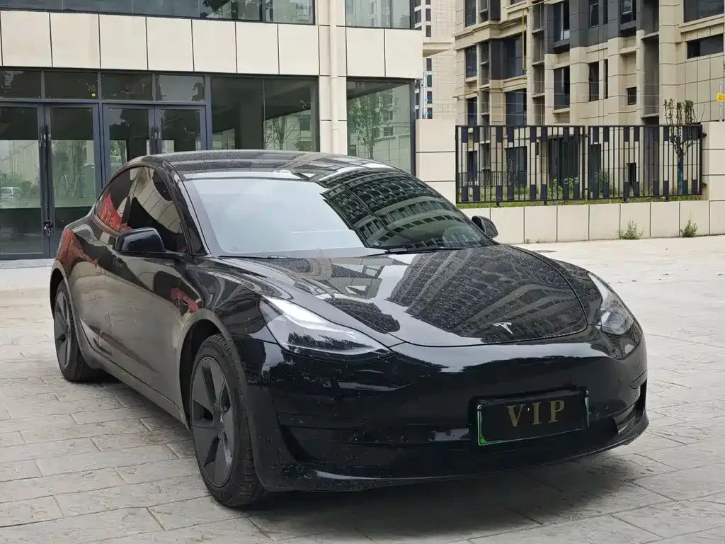 Tesla Model 3 — фото 5