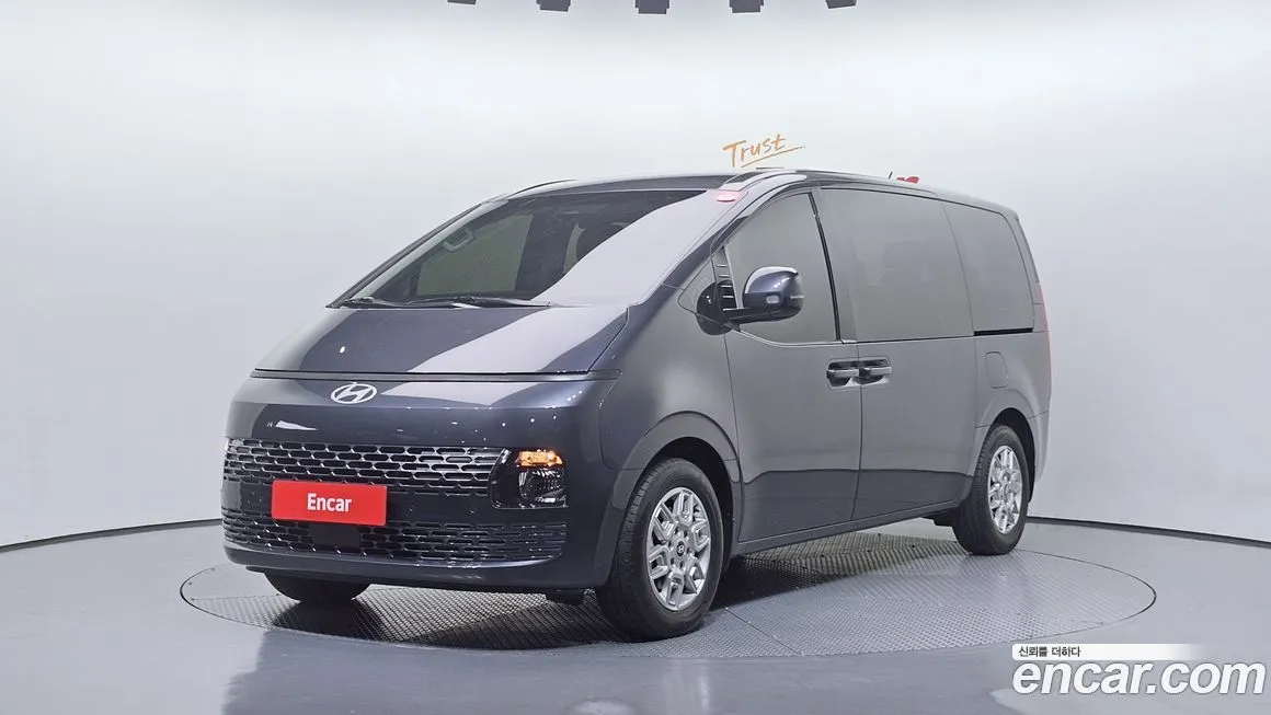 Hyundai Staria