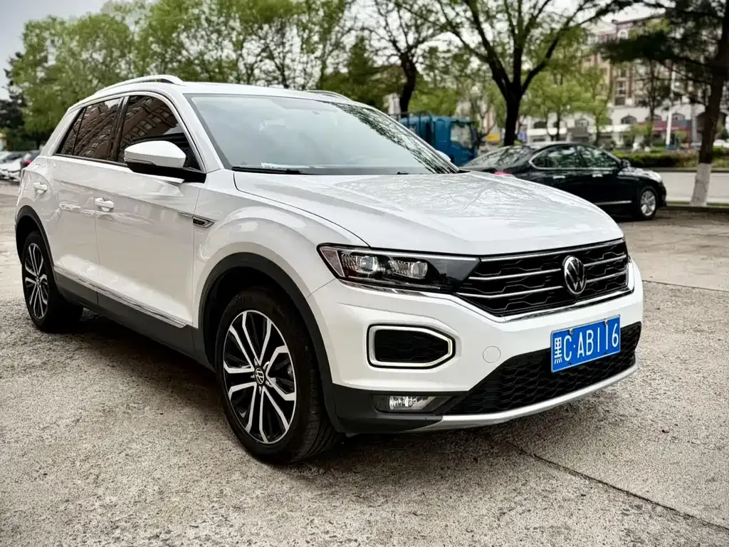 Volkswagen T-Roc — фото 7