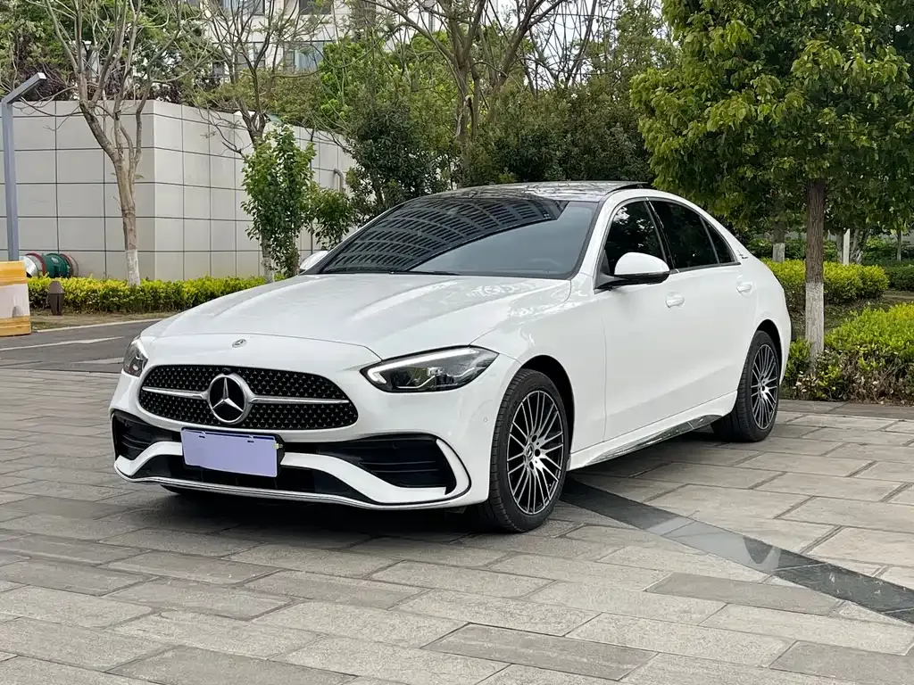 Mercedes-Benz C-Class — фото 1