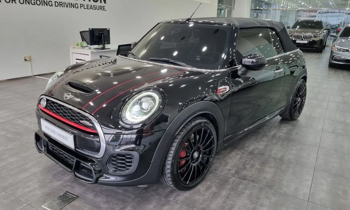 Mini Cooper Convertible 2021 из KR, фото 8