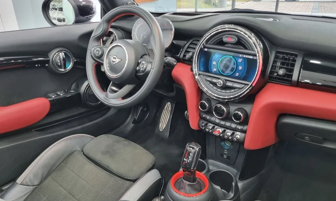 Mini Cooper Convertible 2021 из KR, фото 5