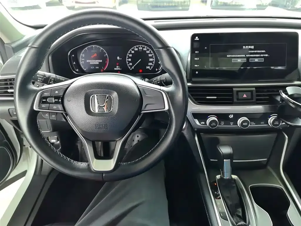 Honda Accord — фото 2