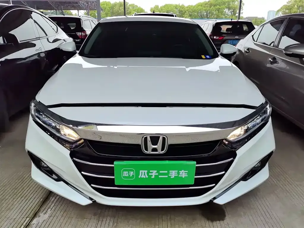 Honda Accord — фото 9