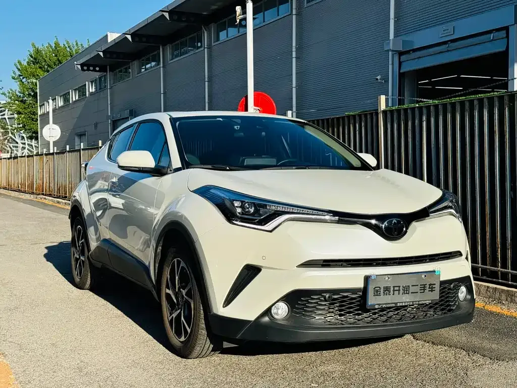 Toyota C-HR — фото 5