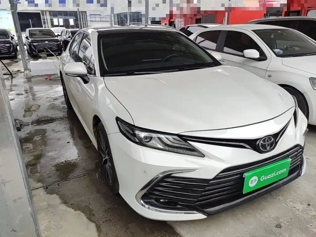 Toyota Camry — фото 10