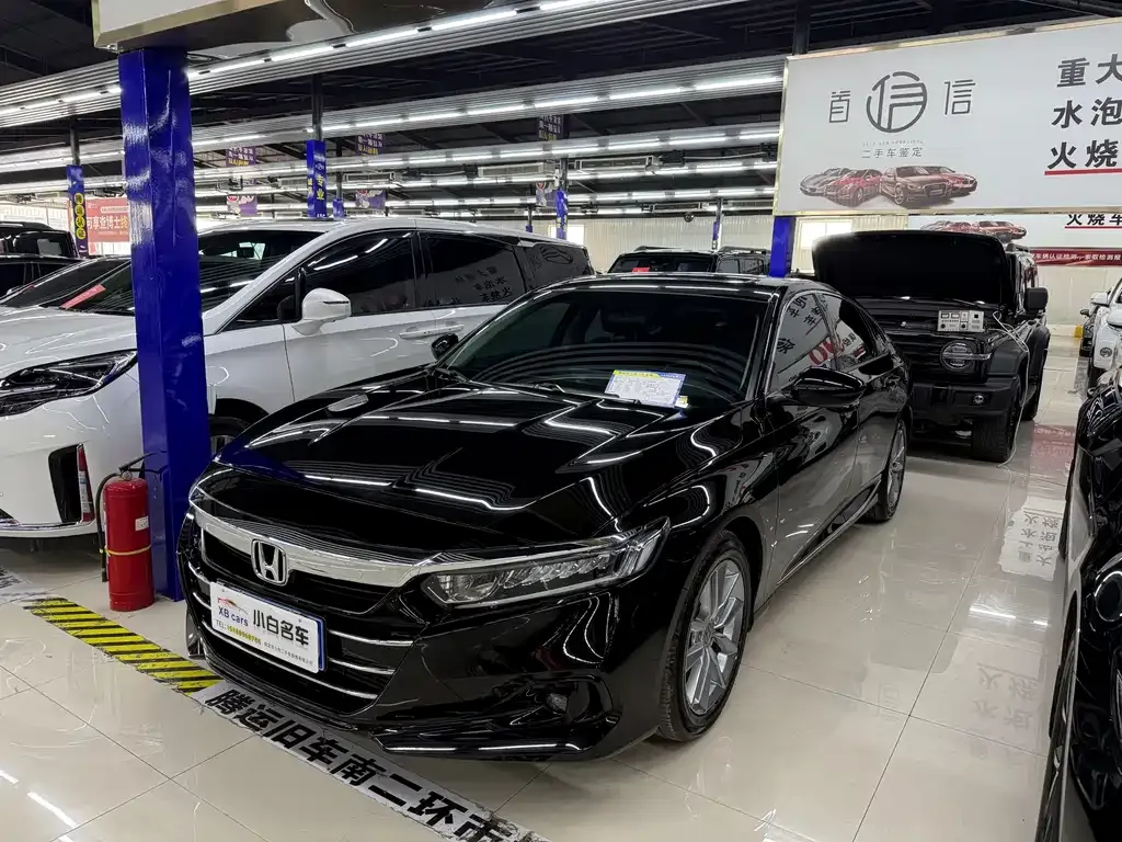 Honda Accord — фото 1