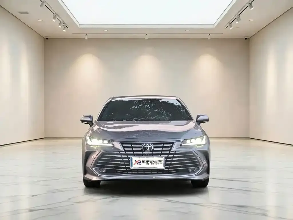 Toyota Avalon — фото 2