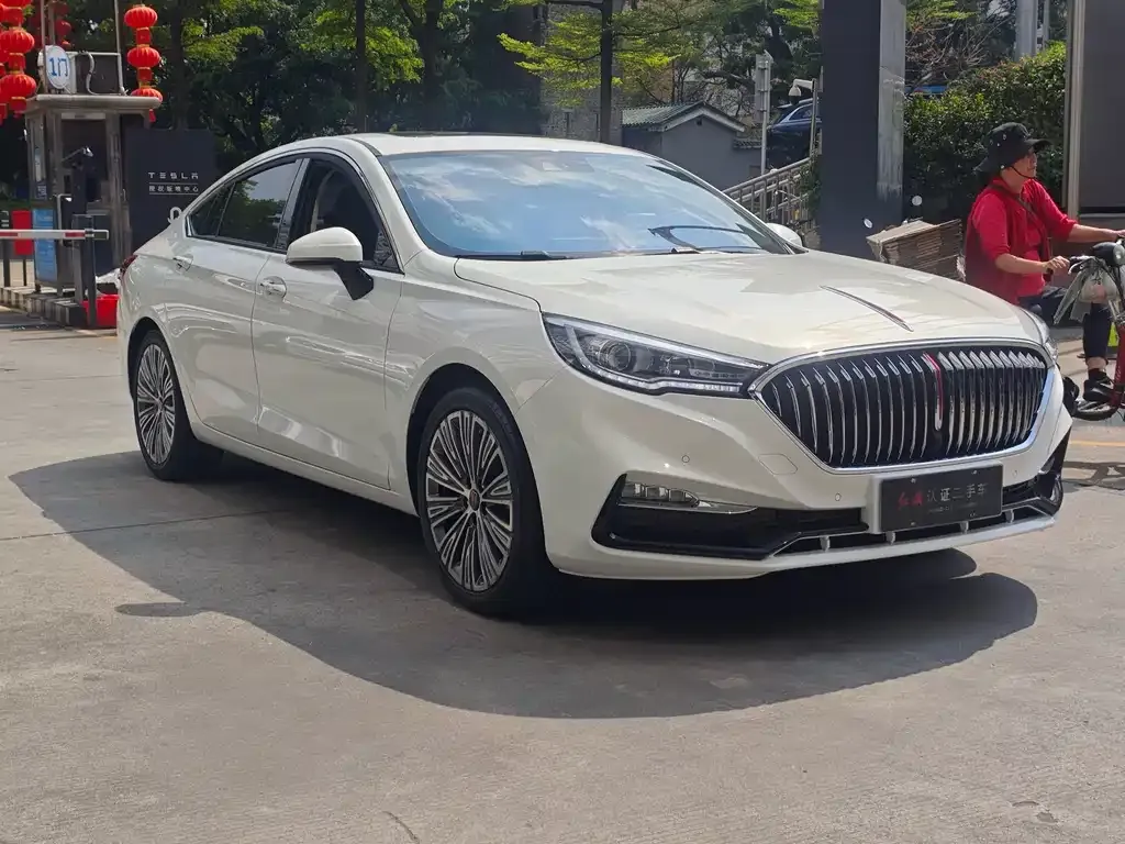 Hongqi H5 — фото 10
