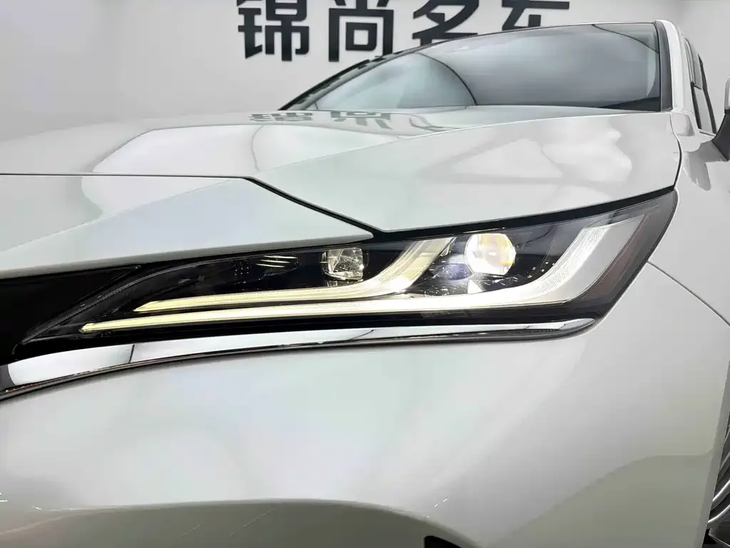 Toyota Harrier 2023 из CN, фото 2