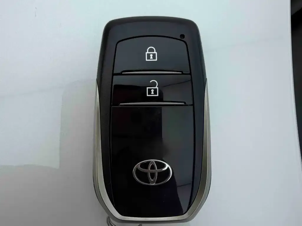 Toyota Harrier 2023 из CN, фото 3