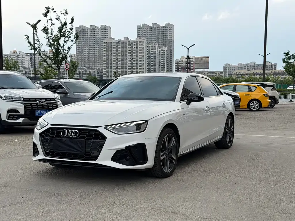 Audi A4L 2021 из CN, фото 1