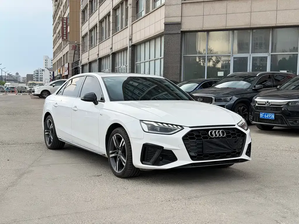 Audi A4L 2021 из CN, фото 5